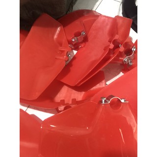 Miếng nhựa chắn cỏ máy cắt cỏ ( 2 MIẾNG)