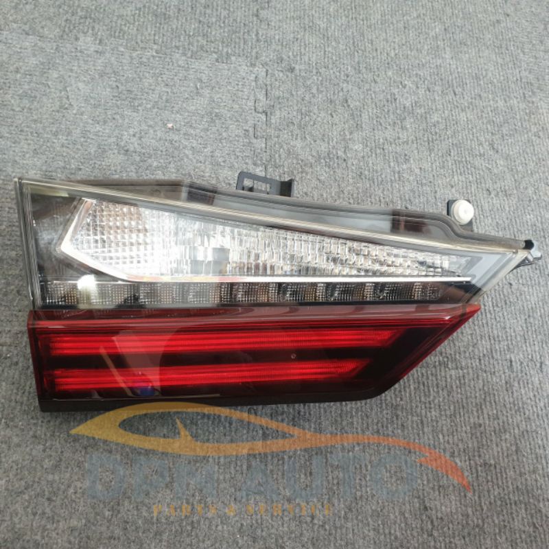 81580-0E100 B ĐÈN HẬU LEXUS RX350 2016-2018 TRONG VẾ TRÁI (LH)