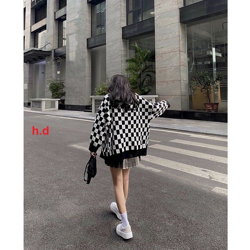 Áo khoác kiểu CADIGAN họa tiết bàn cờ đen trắng cực xinh chất nỉ cotton su FReESize dáng rộng