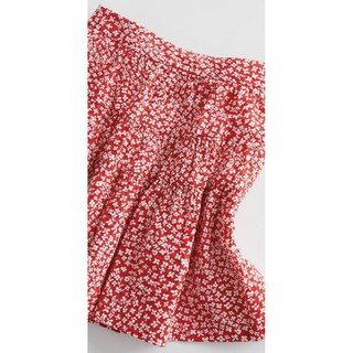Váy Zara đỏ, hoa trắng nhỏ