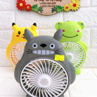 Quạt cầm tay Pikachu