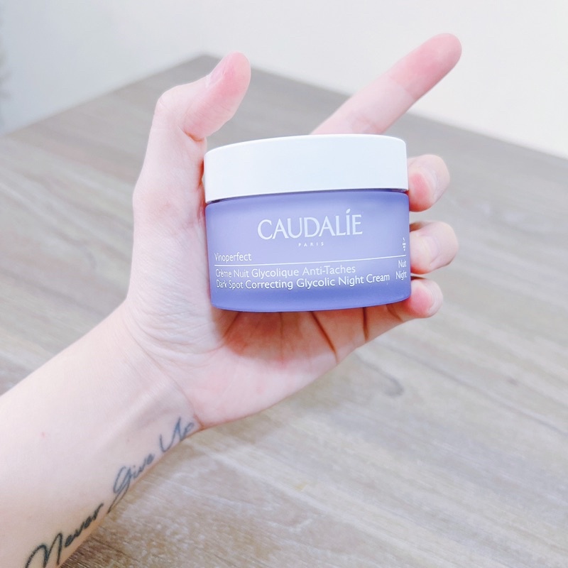 Kem Dưỡng Ngày và Đêm Caudalie Vinoperfect 50ml