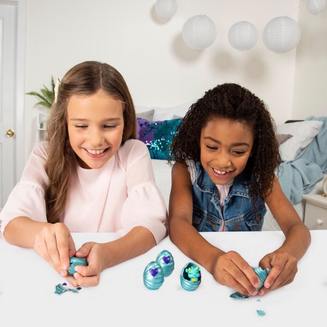 Trứng hatchimal phiên bản sò xanh thú đổi màu