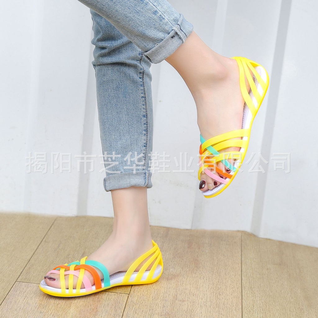 Giày Sandal Nhựa Dẻo Đế Bằng Màu Cầu Vồng Phong Cách Mới Cho Nữ
