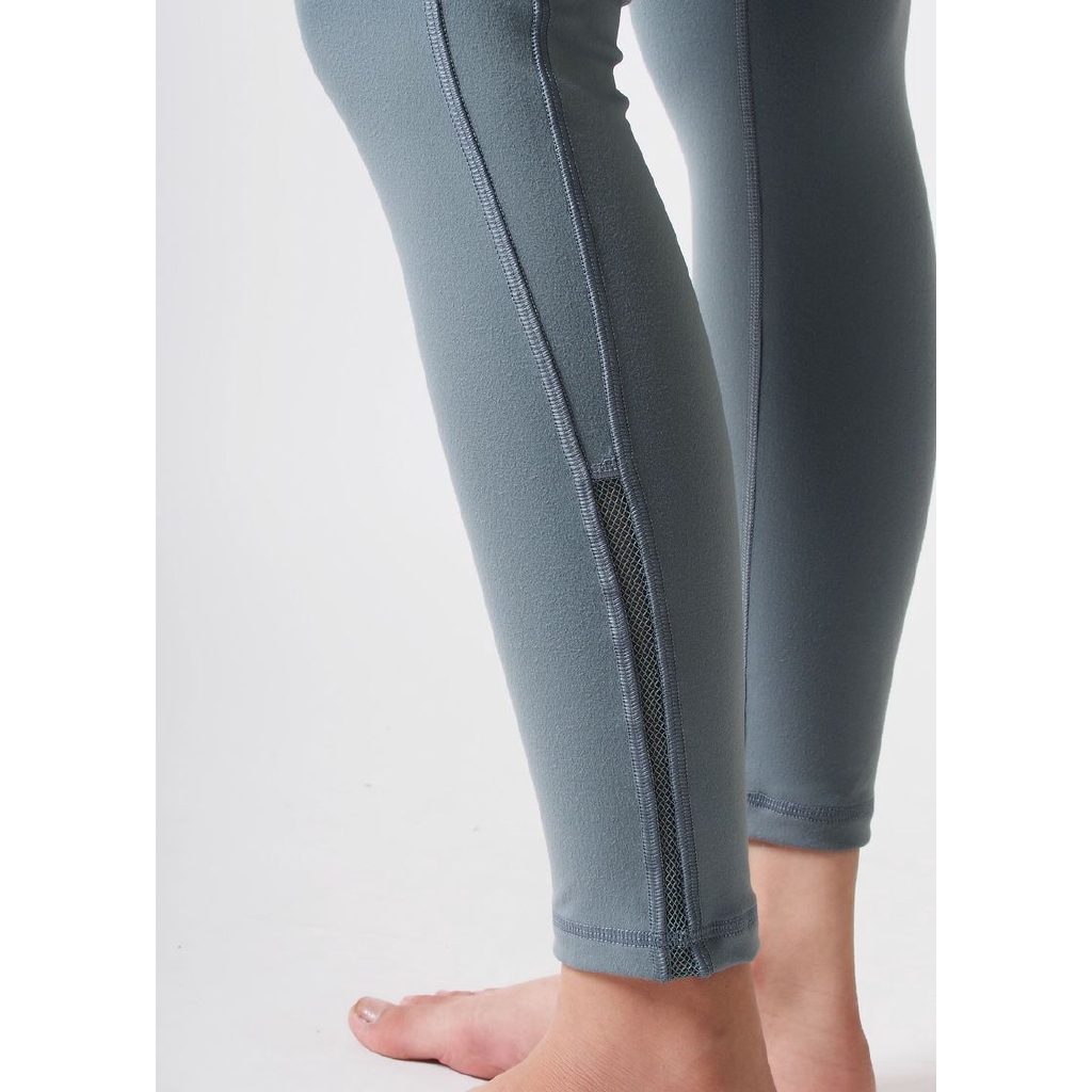 Legging lửng mắt cá túi hông viền lưới