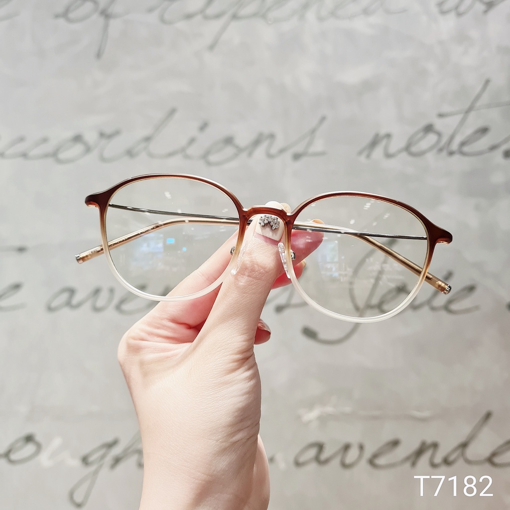 Gọng kính tròn nữ LILYEYEWEAR chất liệu nhựa thanh mảnh màu sắc thời trang 7182