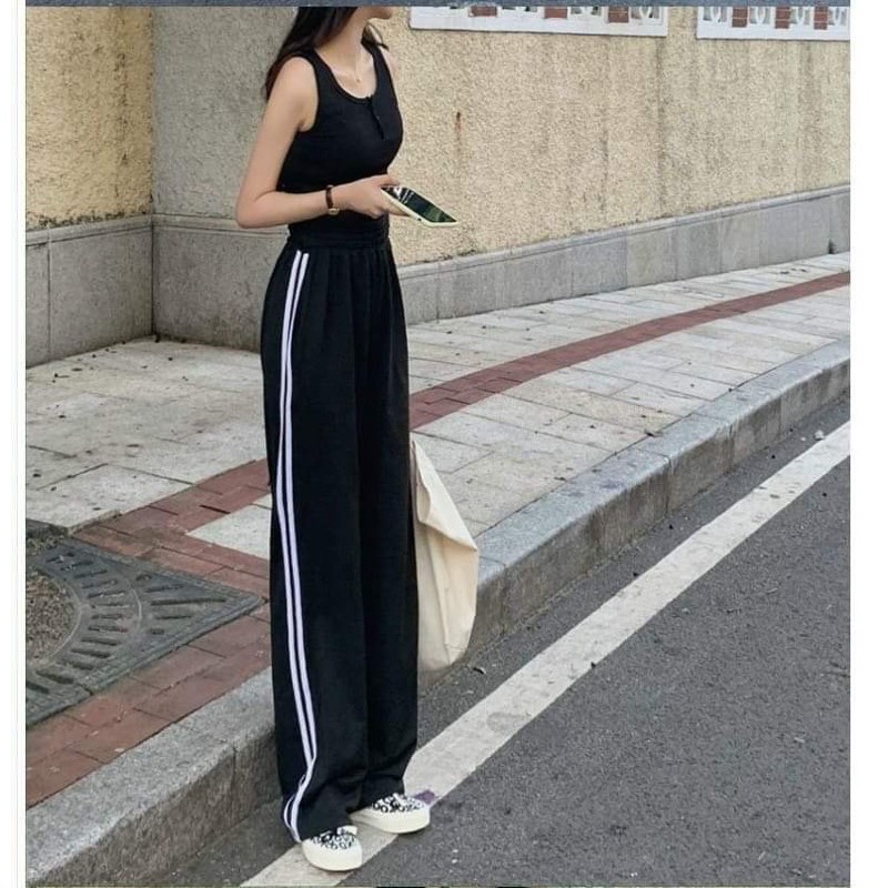 [Mã FAMARAL1 giảm 10K đơn 50K] Quần 2 sọc ống rộng KA45