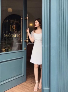 Đầm trắng phối lưới tinh khiết