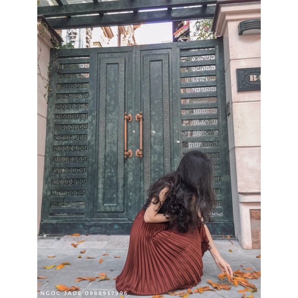Chân váy xếp ly màu đỏ mận mẫu bán chạy nhất (Pleated Skirt) | BigBuy360 - bigbuy360.vn