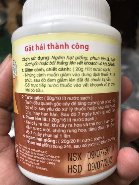 Thuốc kích thích Lan ra rễ cực mạnh N3M / Phân bón lá / Ra rễ cực mạnh N3M cho Phong Lan (hũ: 100gr)