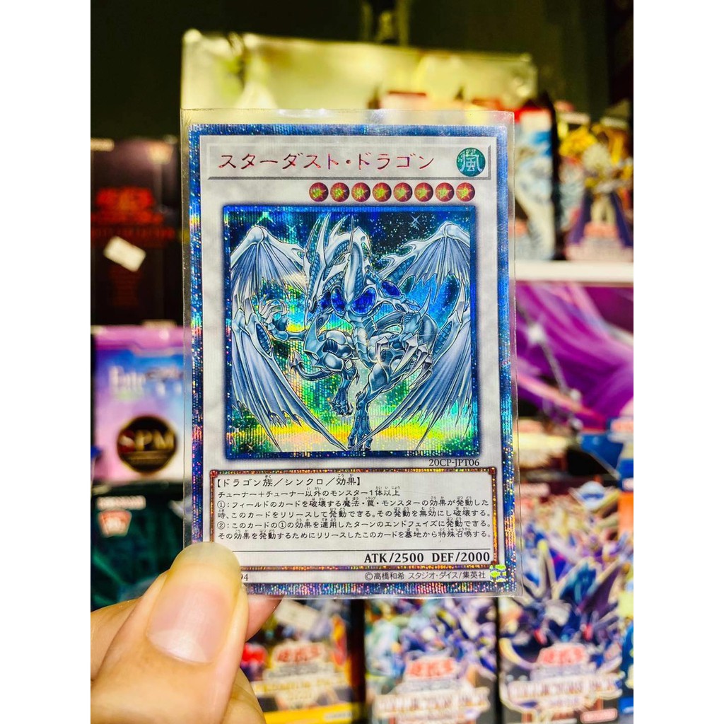 Lá bài thẻ bài Yugioh Stardust Dragon - 20th Secret Rare - Tặng bọc bài nhựa bảo quản