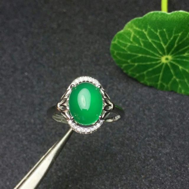 Đá Ngọc đế quang và Chalcedony thiên nhiên