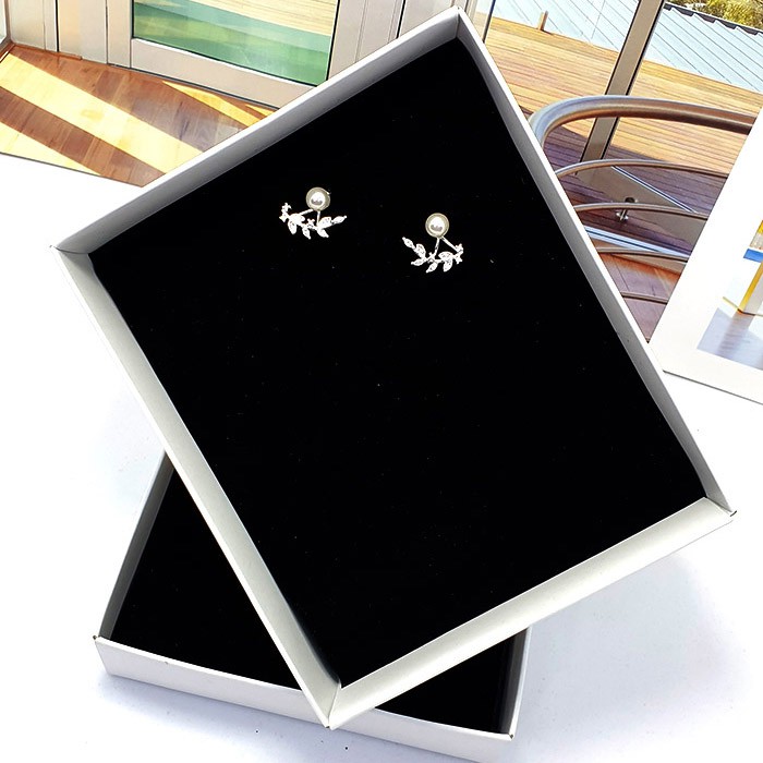 Bông tai / khuyên tai thời trang có hộp tặng kèm