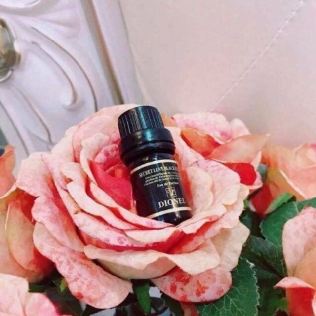 Shop mình đá có nước hoa vùng kính ròi đấy các ạ cực thơm và cực khuyến rũ nha hàng quá chuẩn luôn nha