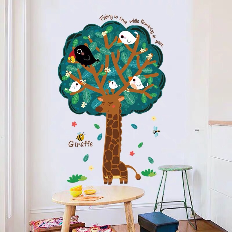 Decal dán tường cây xanh hươu cao cổ
