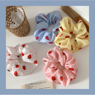 Dây cột tóc scrunchies họa tiết dâu tây