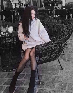 Áo len cổ lọ