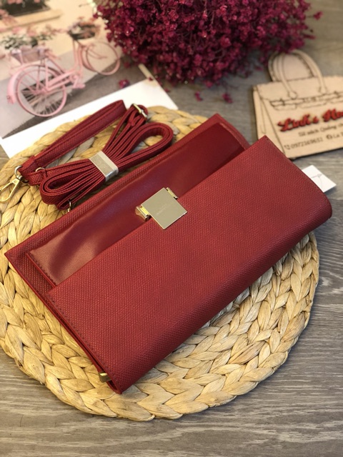 Clutch cầm tay khoá vuông