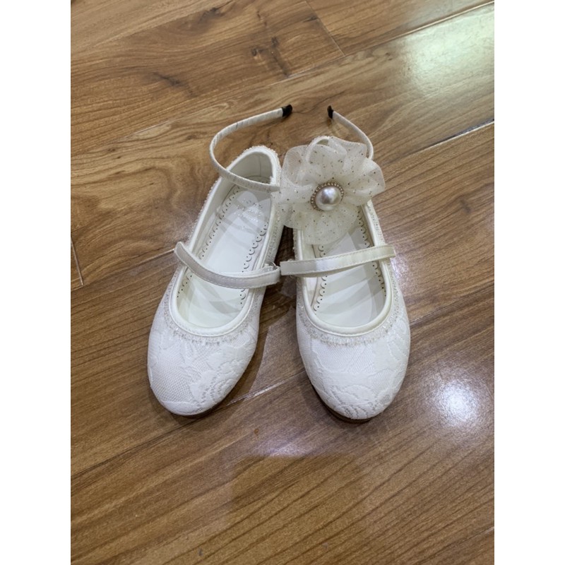 Combo kđr và giầy trắng đính cườm cho bé gái