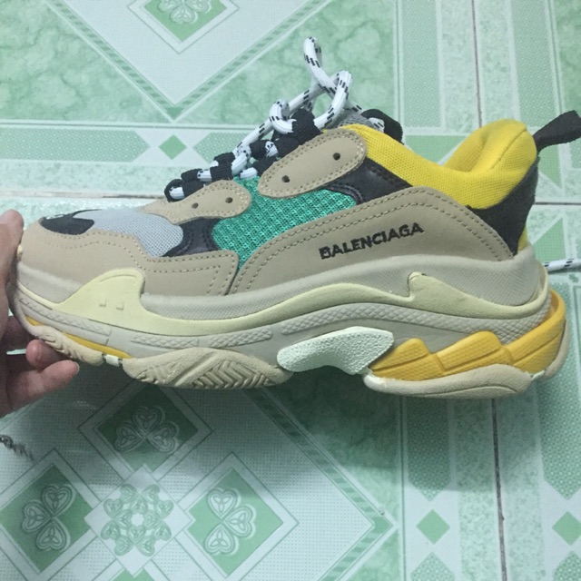 balenciaga triple s shopee