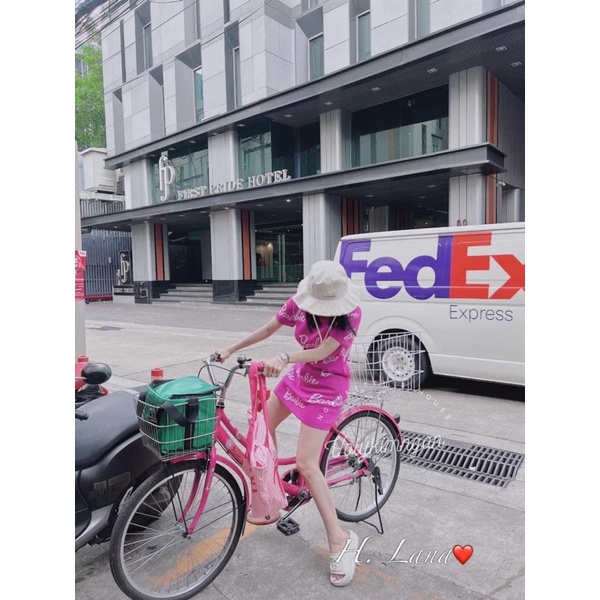 VÁY LEN SUÔNG CHỮ BANIER