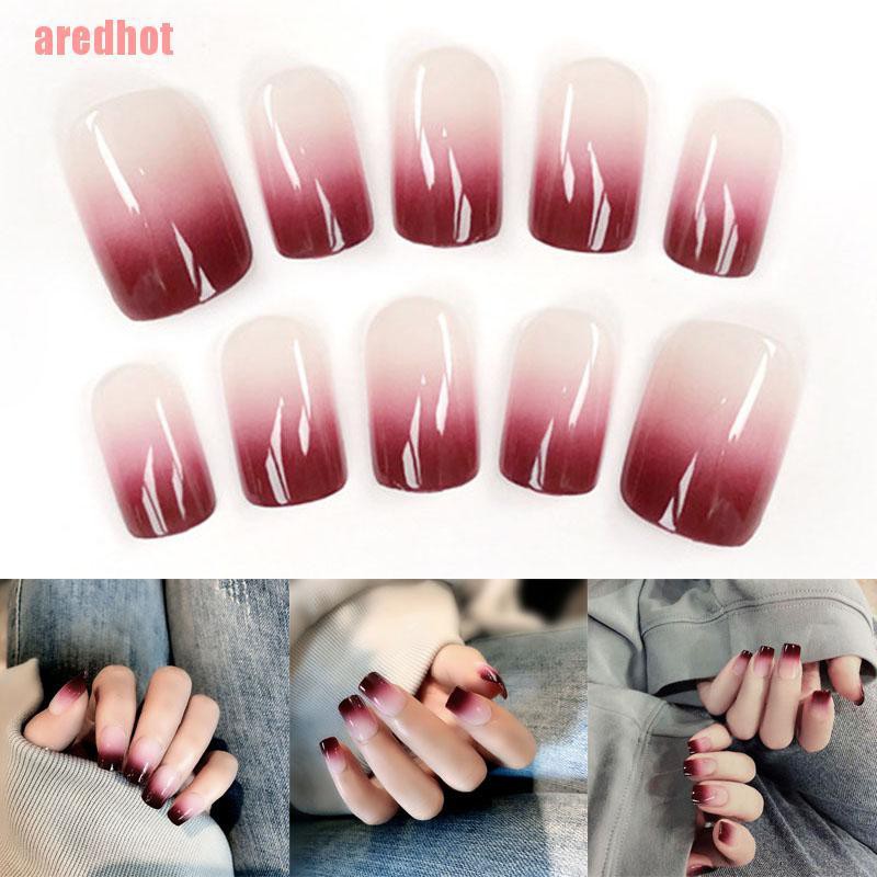 Set 24 Móng Tay Giả Màu Sắc Đáng Yêu