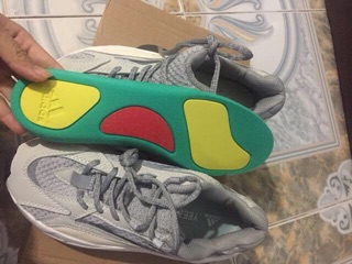 Combo 2 đôi Convers và Yz700