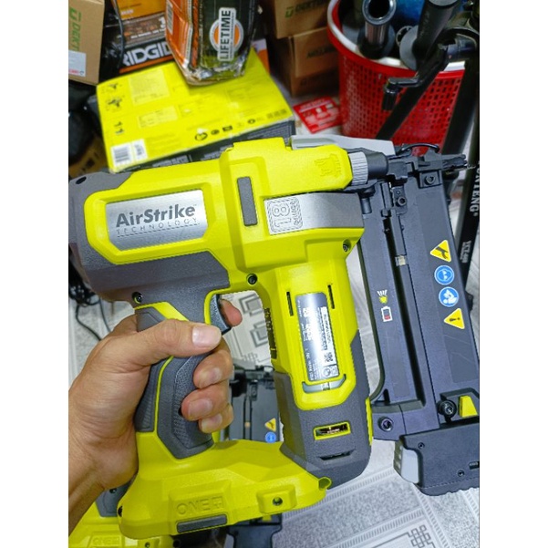 Bộ máy bắn đinh F RYOBI 18V