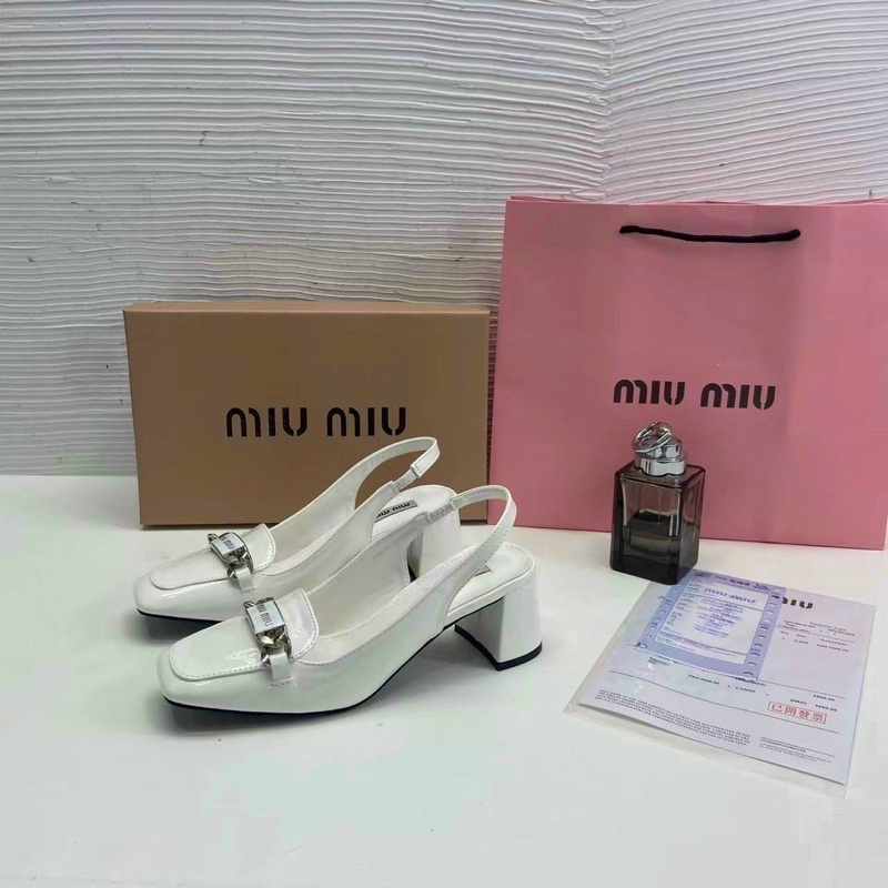 HÀNG VỀ CÓ SẴN!!!Sandal cao gót miu miu 5 phân siu xinh hàng chuẩn Quảng Châu loại 1 FULLBOX