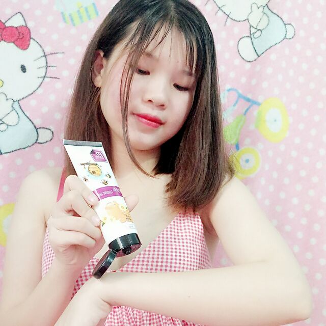 Tẩy Tế Bào Chết Mật Ong M'white