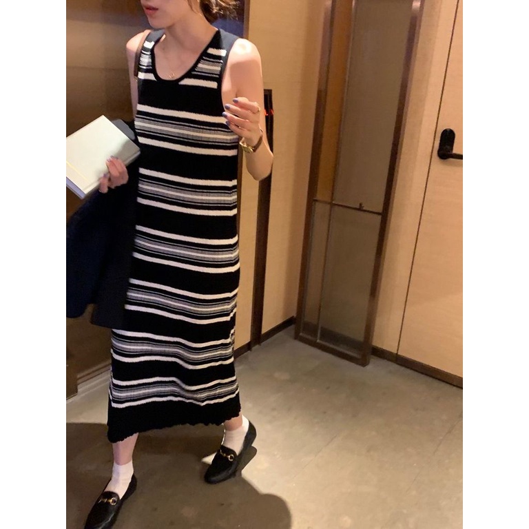 Đầm Dệt Kim Sát Nách Cổ Tròn Họa Tiết Kẻ Sọc Màu Sắc Tương Phản Thời Trang Xuân Hè Hàn Quốc Cho Nữ