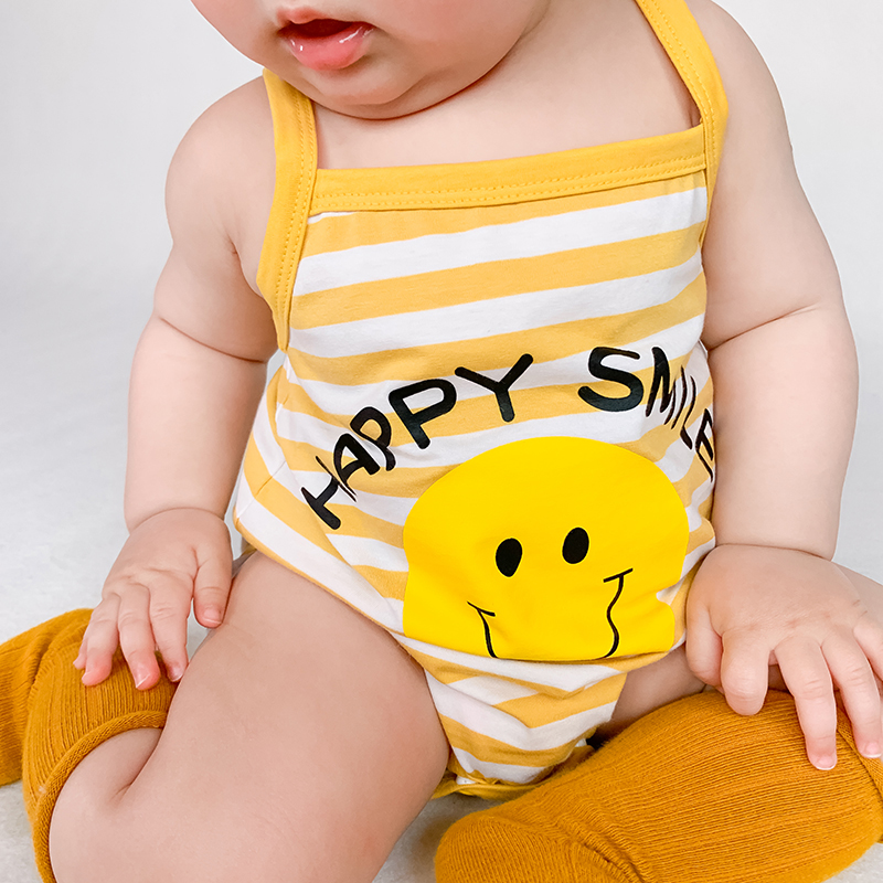 Áo Liền Quần Họa Tiết Chấm Và Trái Chuối Xinh Xắn Cho Bé