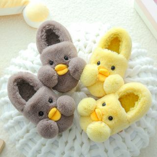 Dép bông của bé hình con vịt