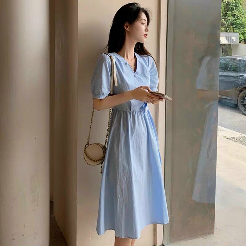 Váy thiết kế dáng dài, đầm đi chơi cổ V kèm thắt đai eo xinh xắn