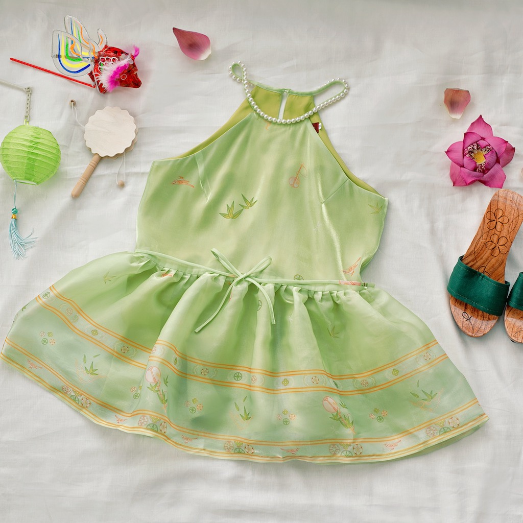 Sumire Store Áo yếm xòe organza Hoa Niên Ca - Xanh cốm