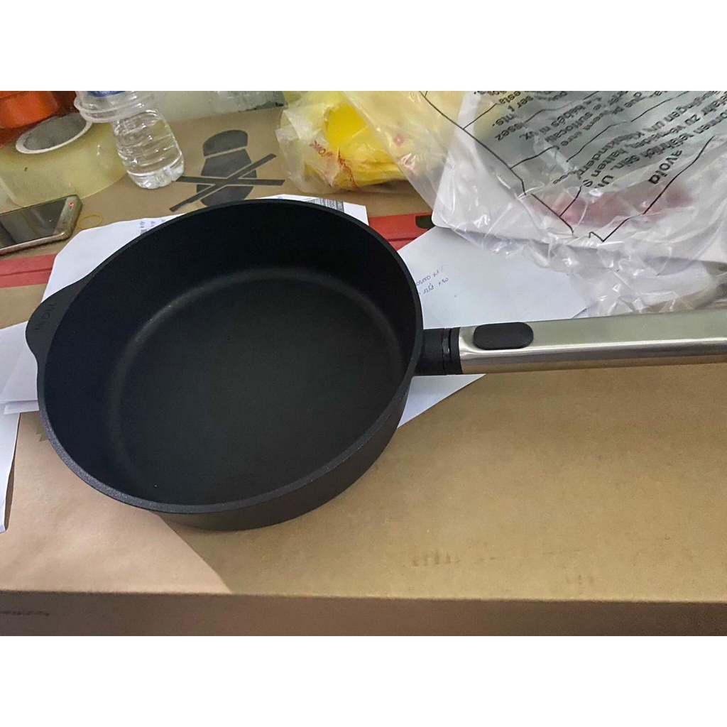 Chảo gang chống dính Woll DIAMOND XR LOGIC PER CAST PAN Made in Germany