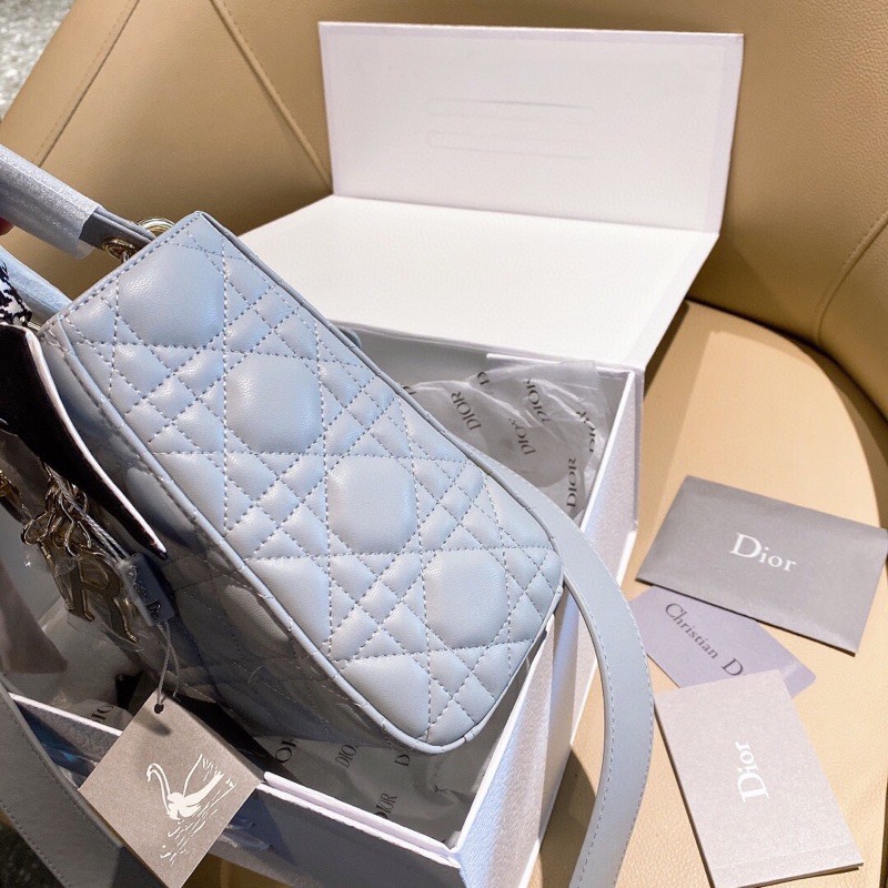 Túi xách lady da bò bản tag bạc sz 20