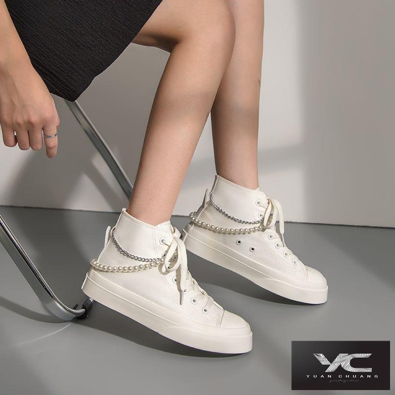 Giày Vải Canvas Cổ Cao Đính Ngọc Trai Phối Dây Xích Thời Trang Mùa Thu Cho Nữ 2022