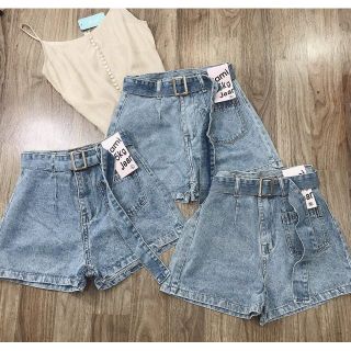 Short jean kèm belt vuông