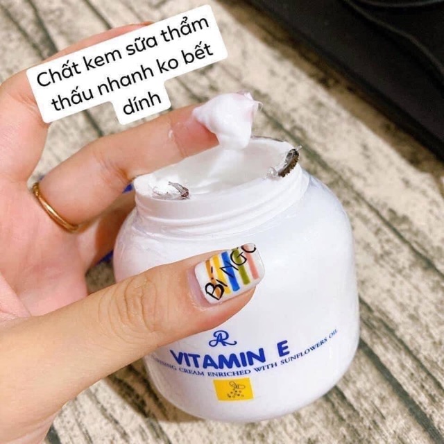 Kem body vitamin e thái lan 200g