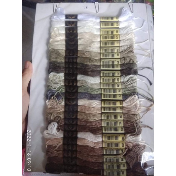 Chỉ Airo Hàn Quốc bán theo bảng cột màu