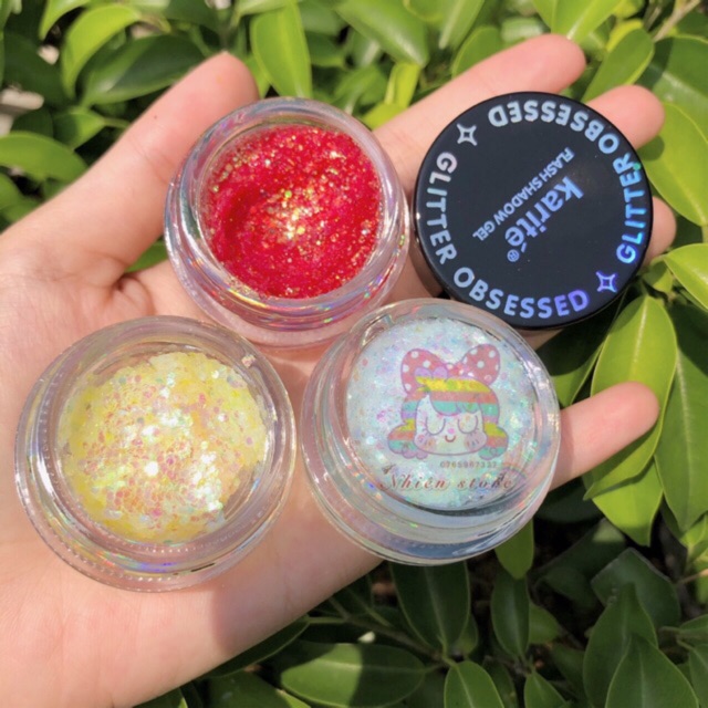 Hộp gel nhũ mắt Karite Thái Lan