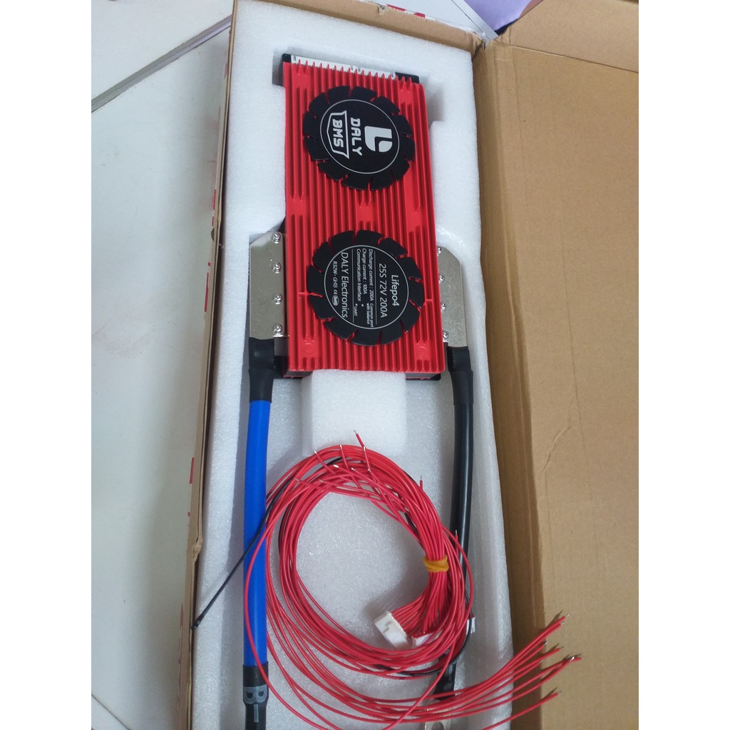 Mạch BMS Daly Smart  cho pin 3.2VDC 25S 80VDC 200A sạc max 150A