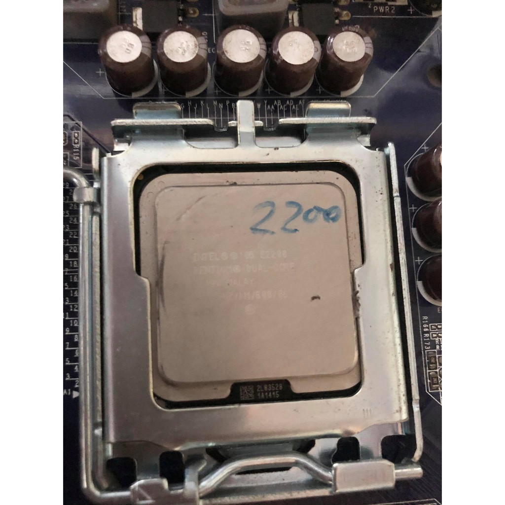 Main G31 socket 775 ,CPU E2200,Ram 2x2GB DDR 2 bus 800