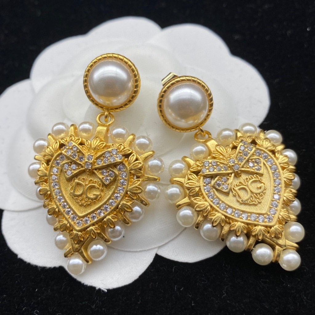 Bông Tai Hình Chữ love Thời Trang Cổ Điển Cho Nữ