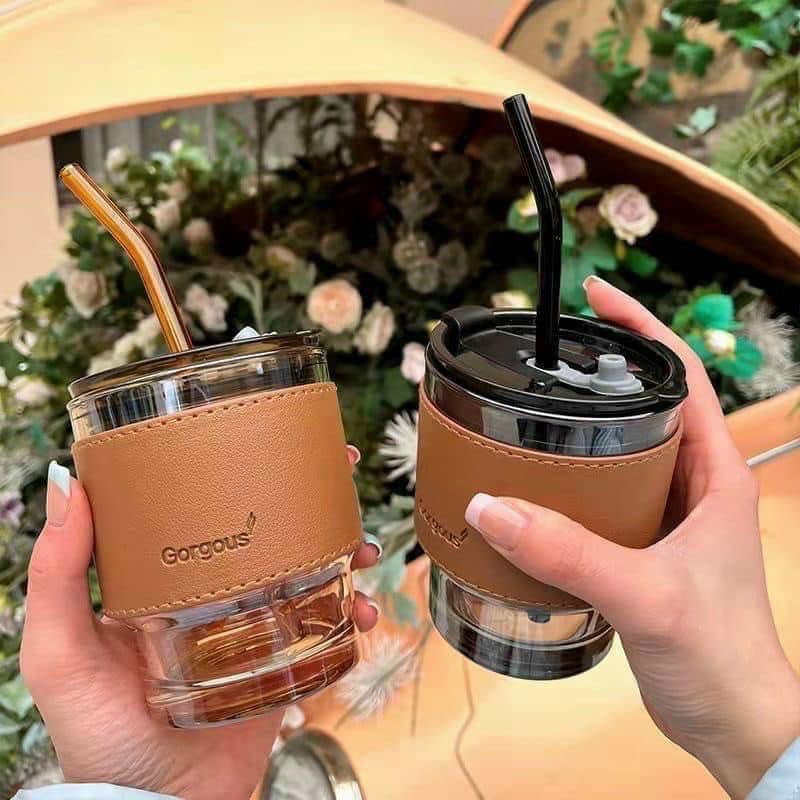 Cốc thủy tinh uống nước có nắp bọc da kèm ống hút Gorgous chịu nhiêt tốt dung tích 450ml màu hổ phách vintage