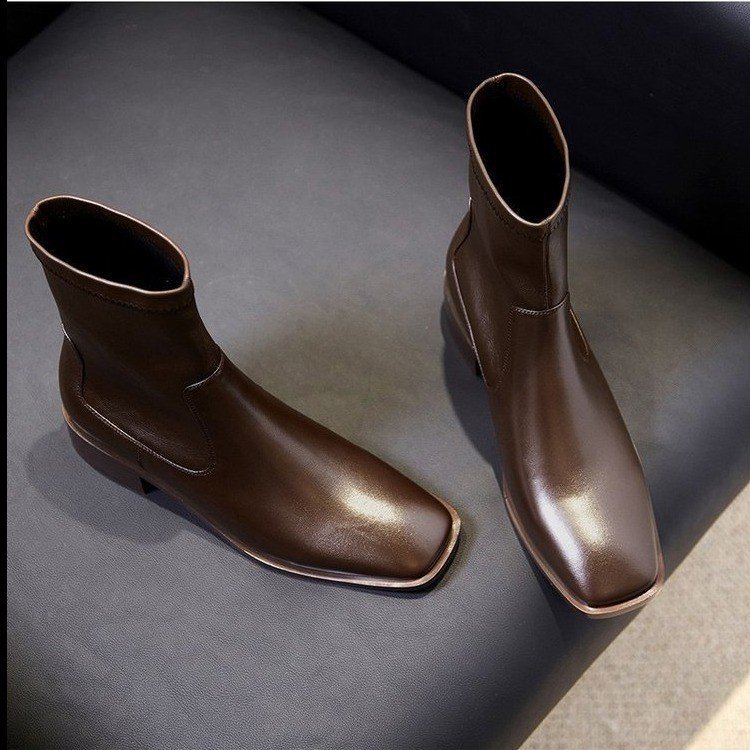 Giày bốt mũi vuông phong cách Hàn Quốc sành điệu cho nữ | BigBuy360 - bigbuy360.vn