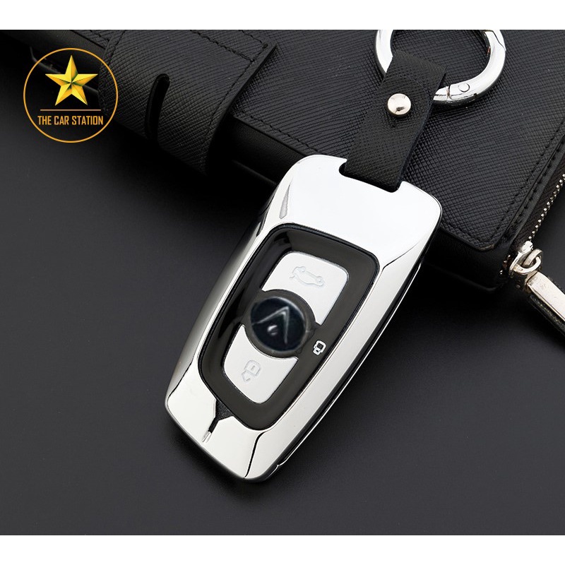 - Ốp kim loại bọc chìa khóa xe hơi ô tô Vinfast Lux A &  Vinfast Lux SA đẳng cấp - Logo Vinfast - Mẫu 12