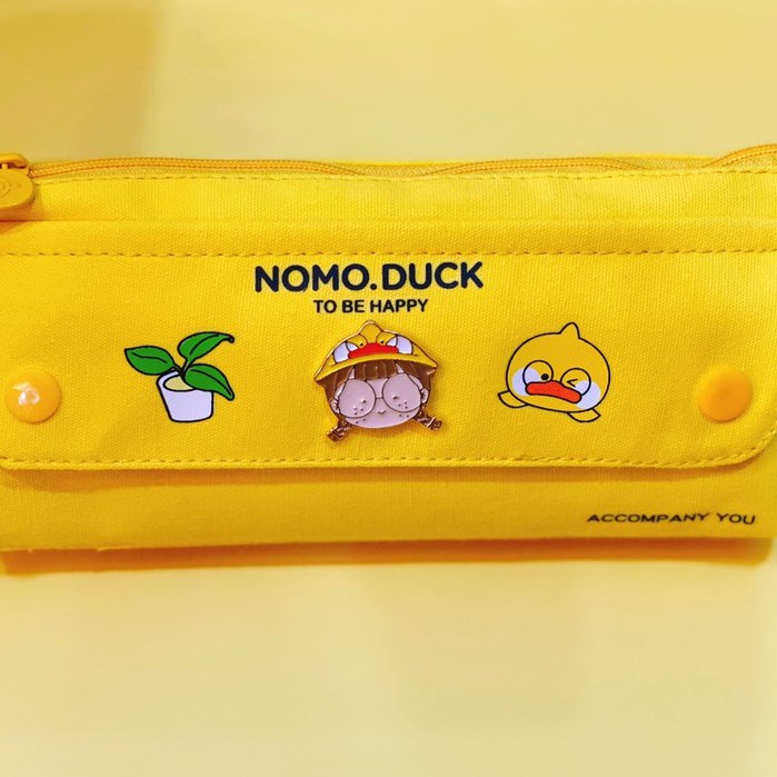 Hộp Bút Vải Nắp Lật Mai Và Các Người Bạn MaiHe Màu Vàng Nổi Bật