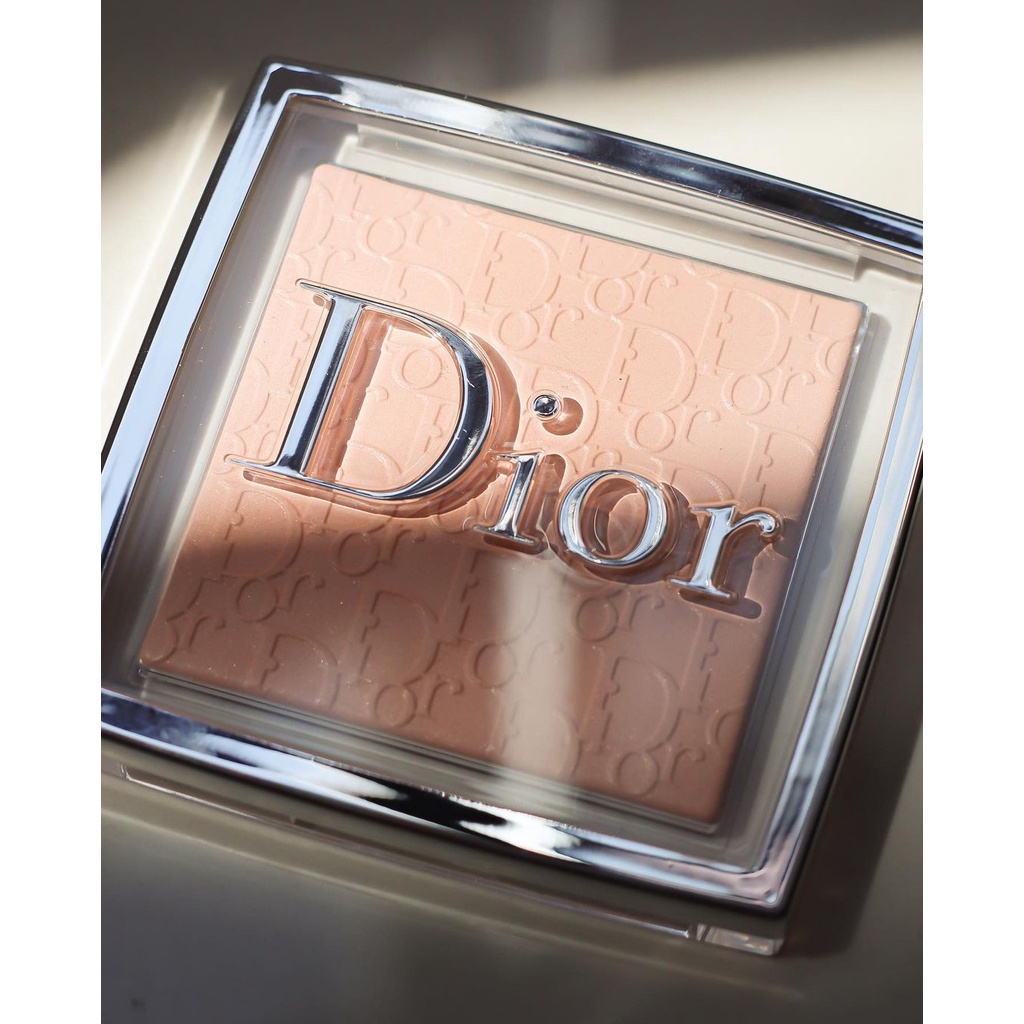 Phấn phủ nén highend Dior Backstage Face &amp; Body Powder No Powder mỏng nhẹ tự nhiên